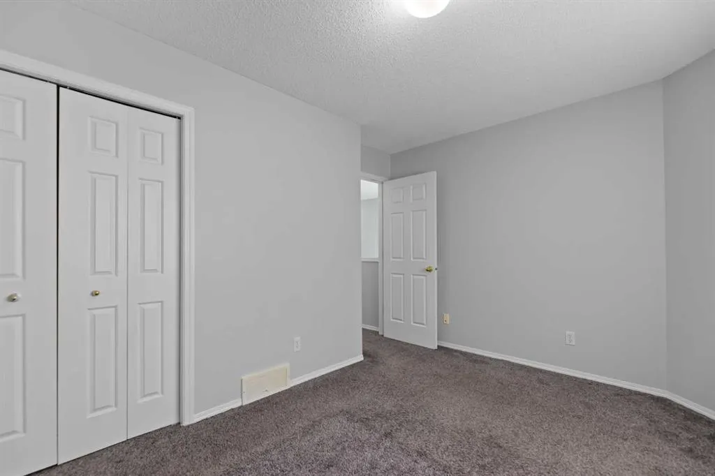 14 Tarington Park NE