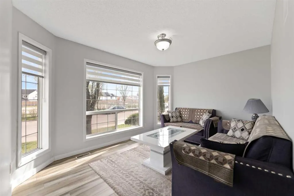 14 Tarington Park NE