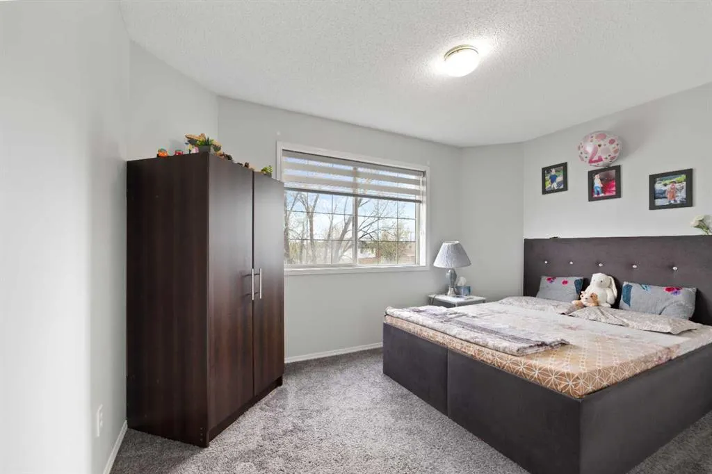 14 Tarington Park NE