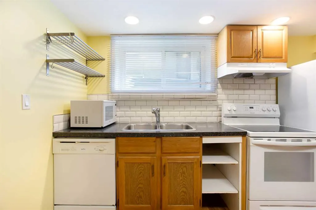 12 Rivervalley Drive SE