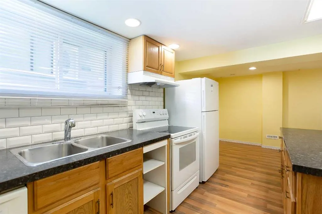 12 Rivervalley Drive SE