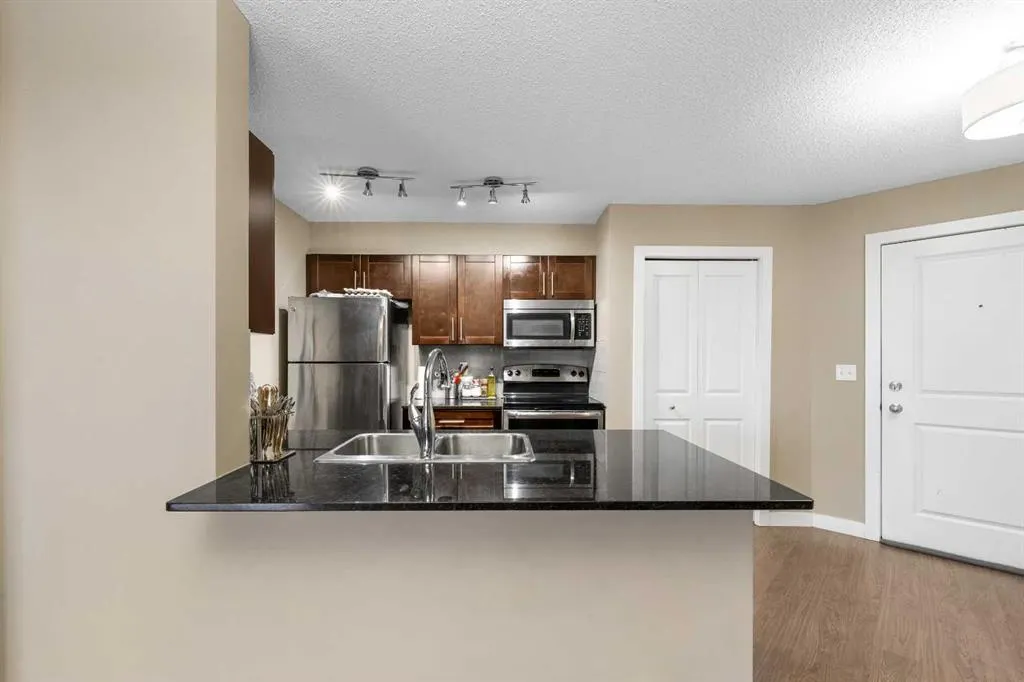 5 Saddlestone Way NE, #409