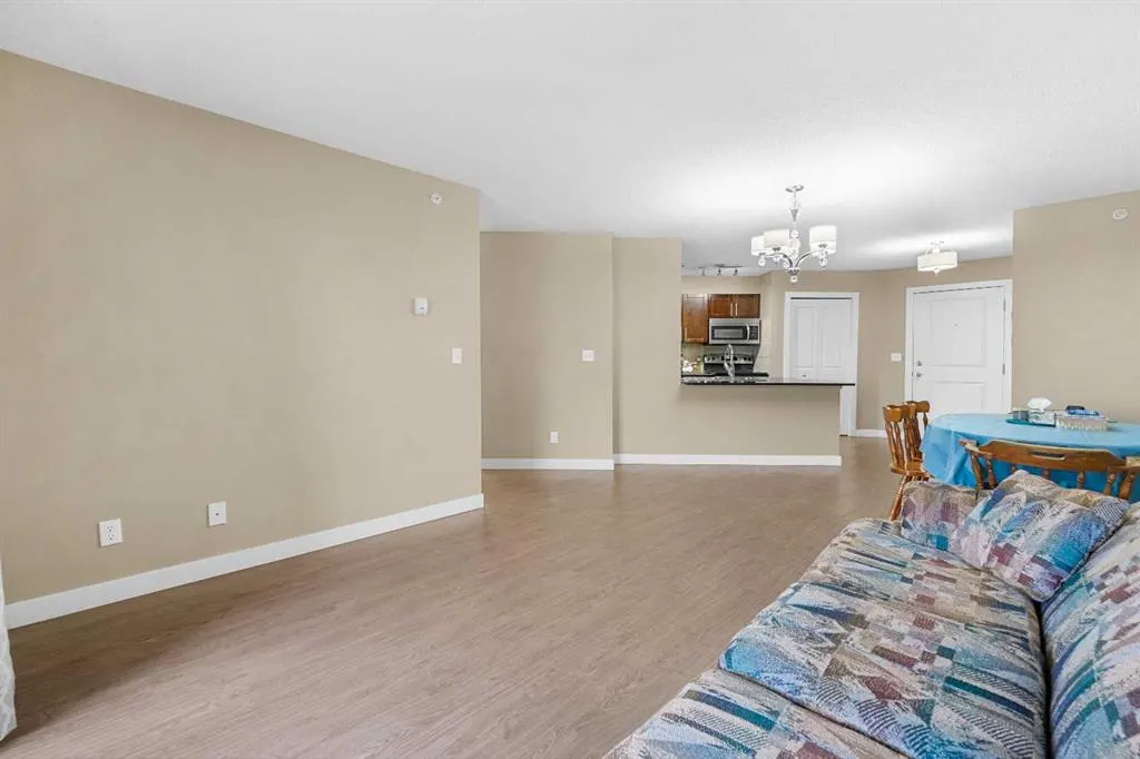 5 Saddlestone Way NE, #409