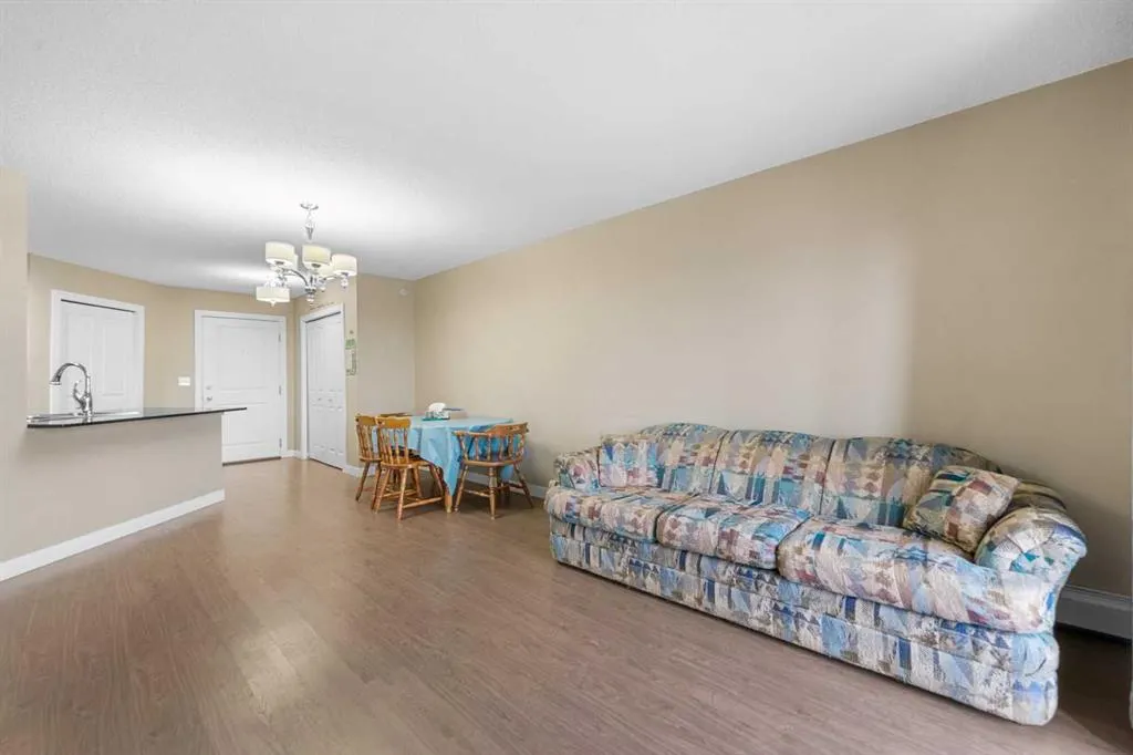 5 Saddlestone Way NE, #409