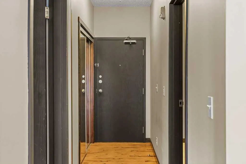 1151 Sidney Street, #302