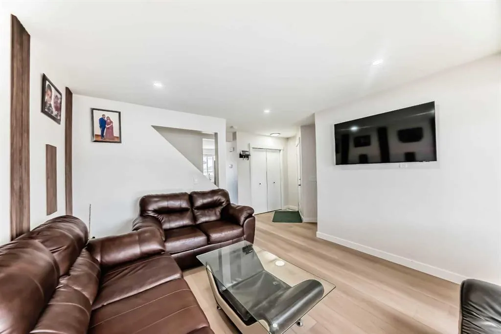 114 Martinbrook Road NE
