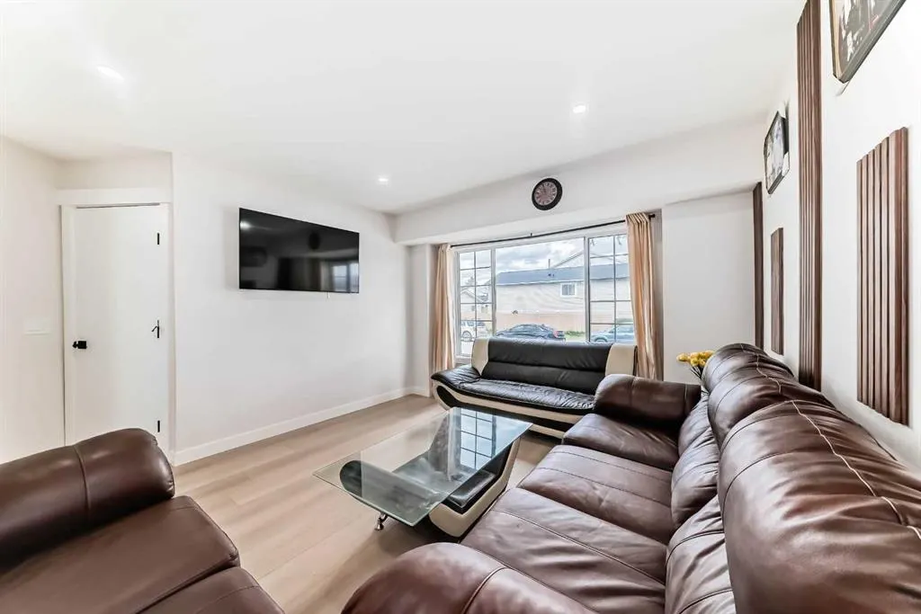114 Martinbrook Road NE