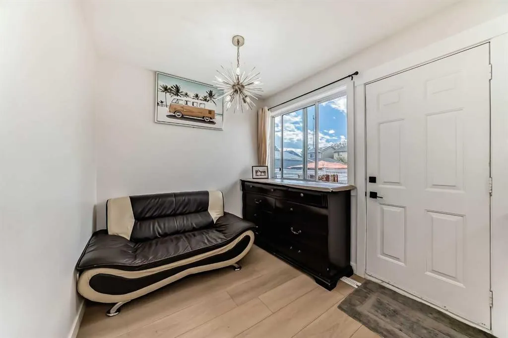 114 Martinbrook Road NE