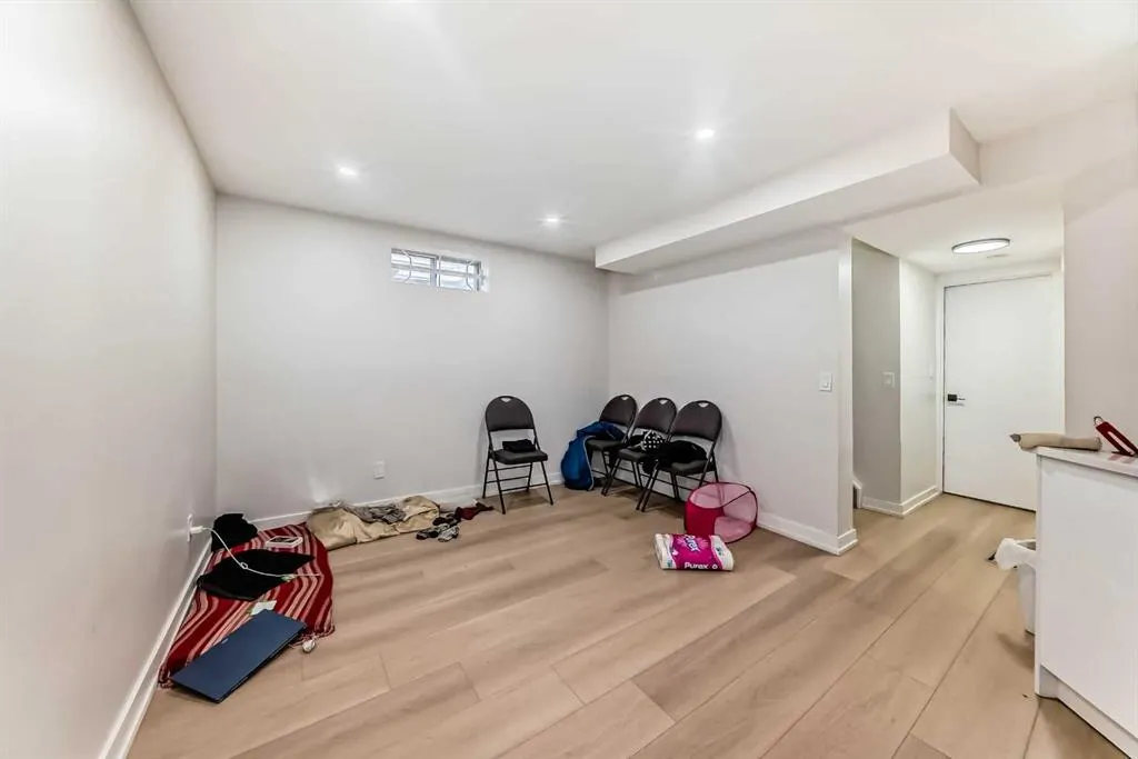 114 Martinbrook Road NE