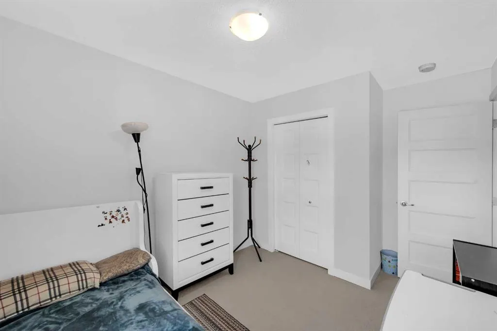 220 Savanna Road NE