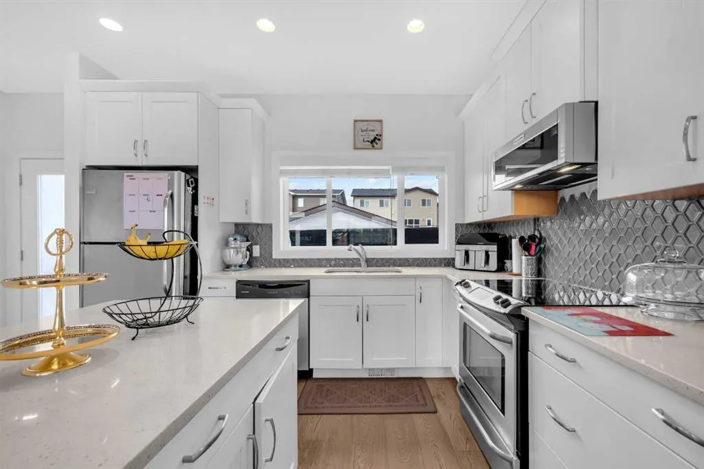 220 Savanna Road NE