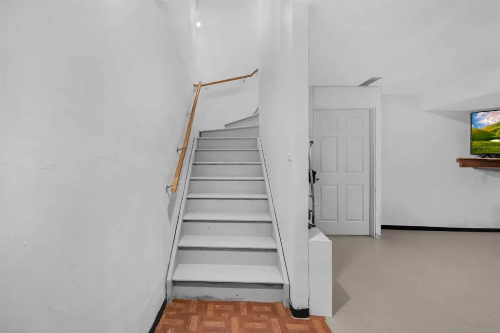 220 Savanna Road NE