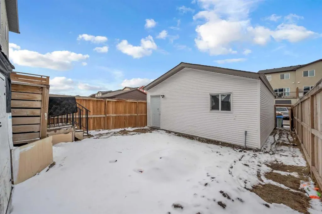 220 Savanna Road NE