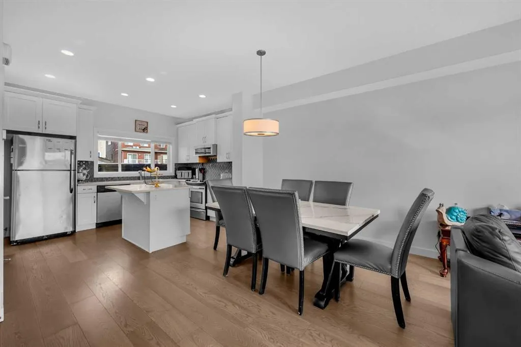 220 Savanna Road NE