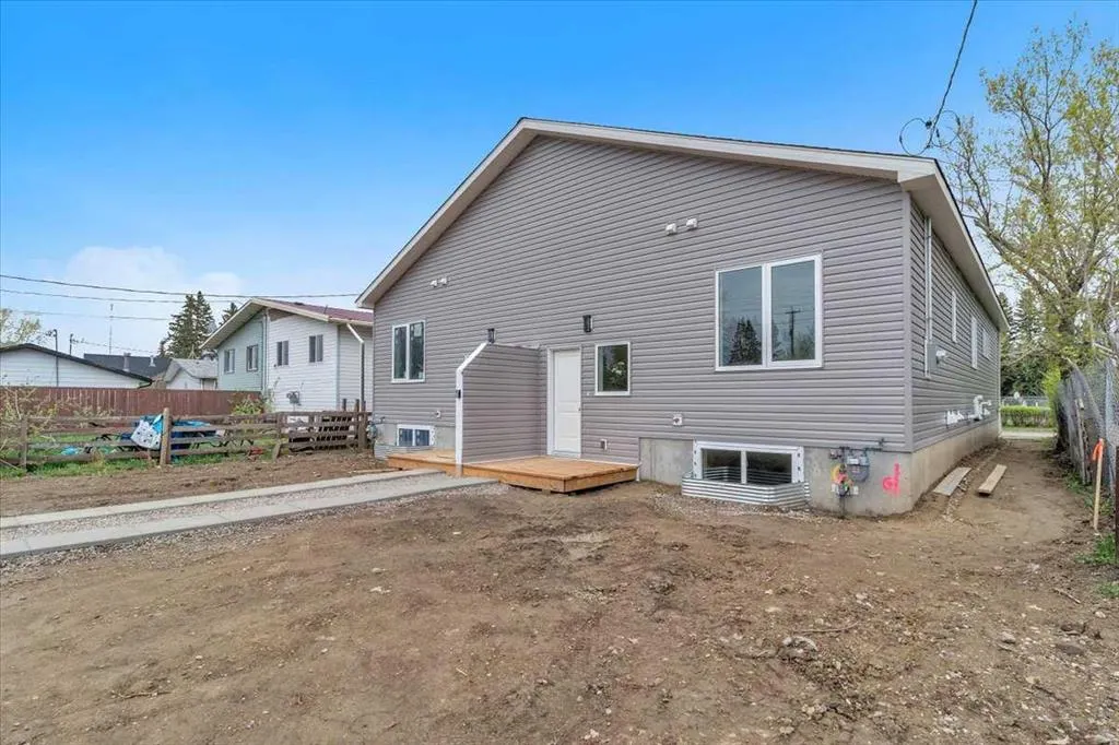 1016 Limit Avenue