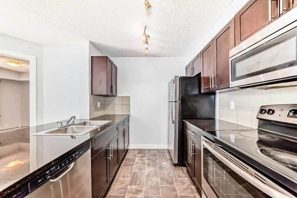 5 Saddlestone Way NE, #205
