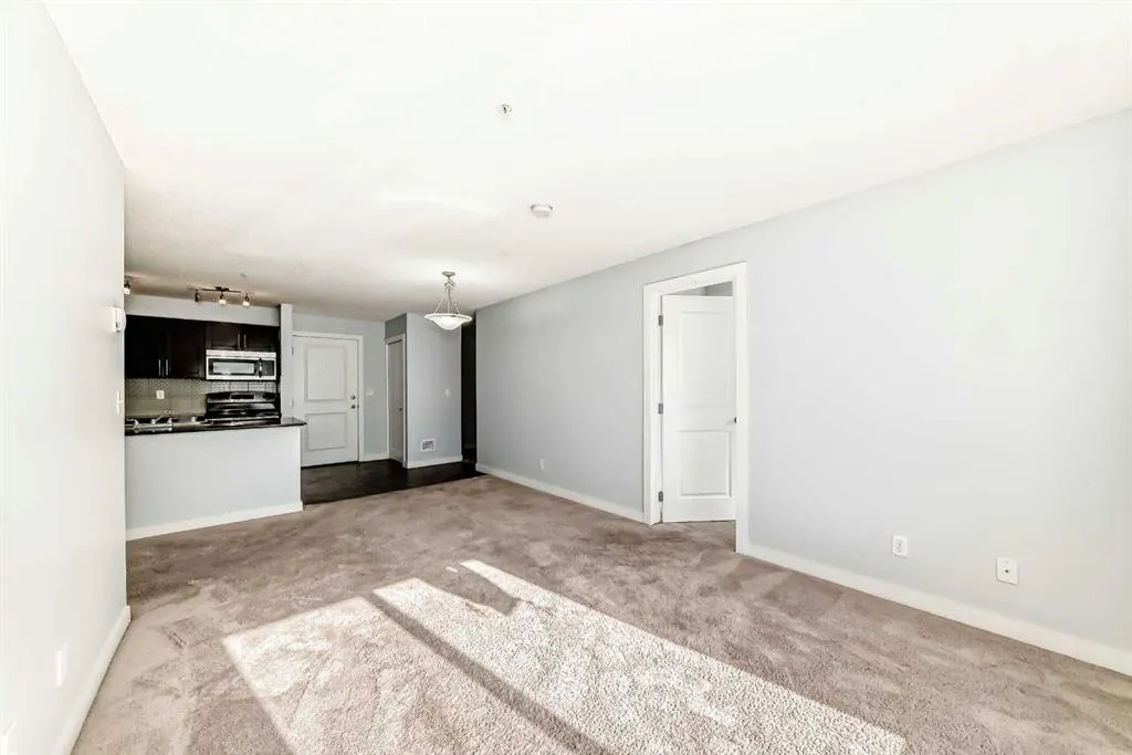 5 Saddlestone Way NE, #205
