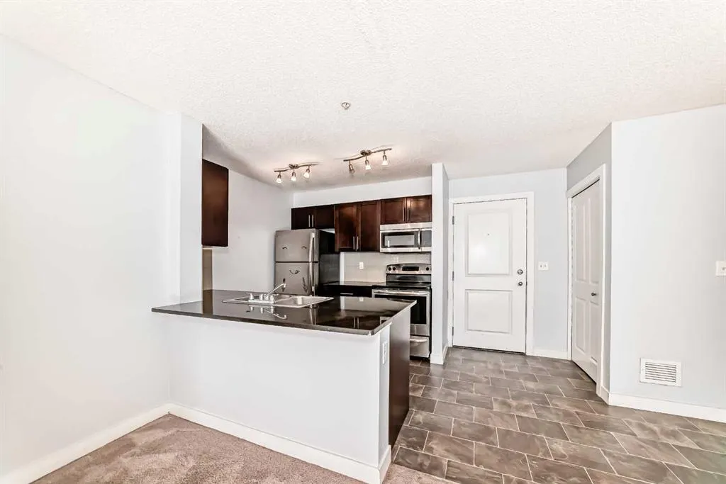 5 Saddlestone Way NE, #205