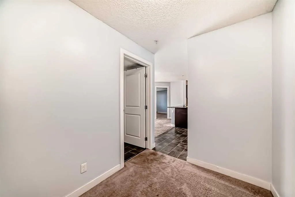 5 Saddlestone Way NE, #205