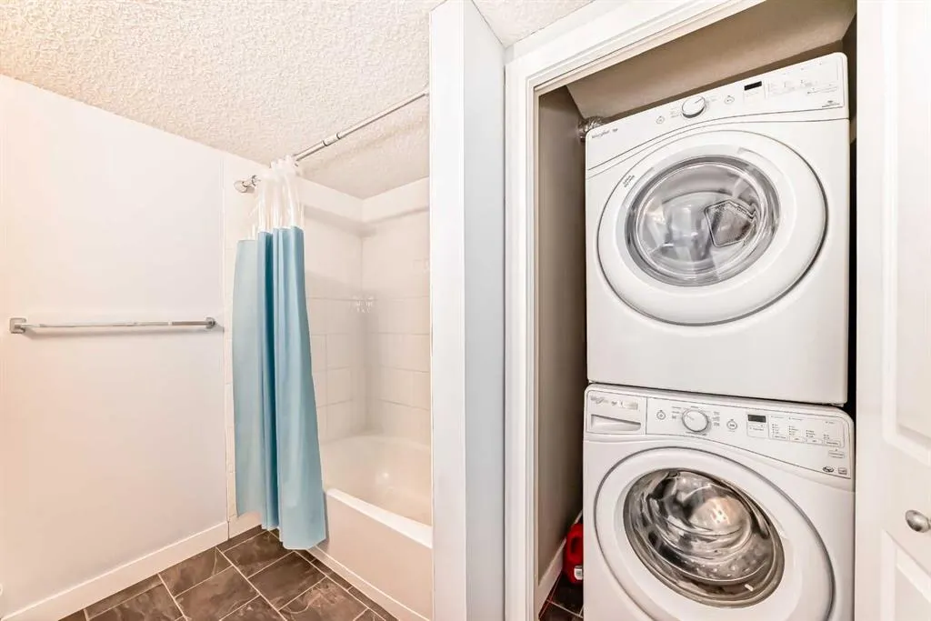 5 Saddlestone Way NE, #205