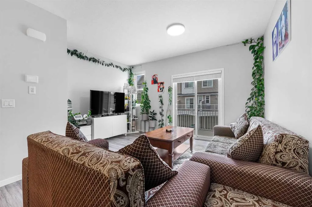 324 Copperstone Manor SE
