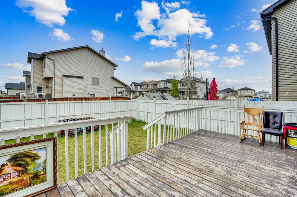 94 Taralake Way NE
