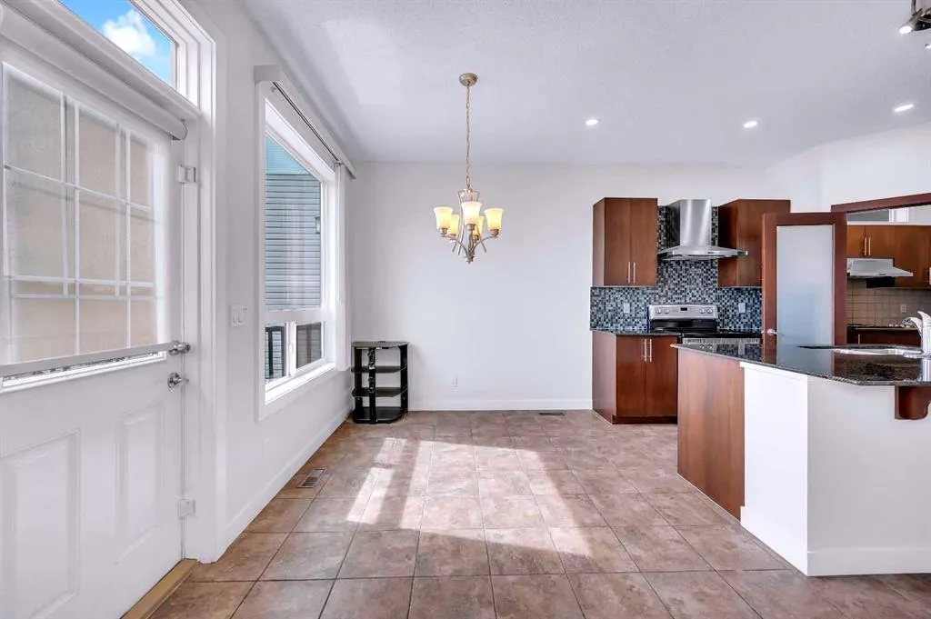 116 Skyview Shores Manor NE