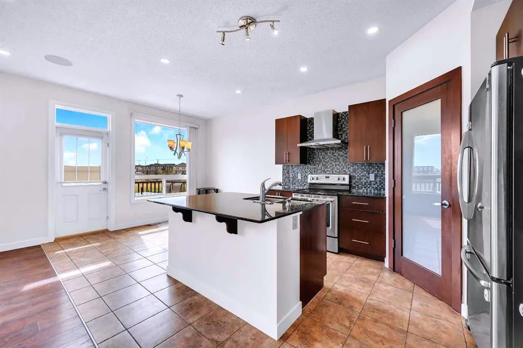 116 Skyview Shores Manor NE