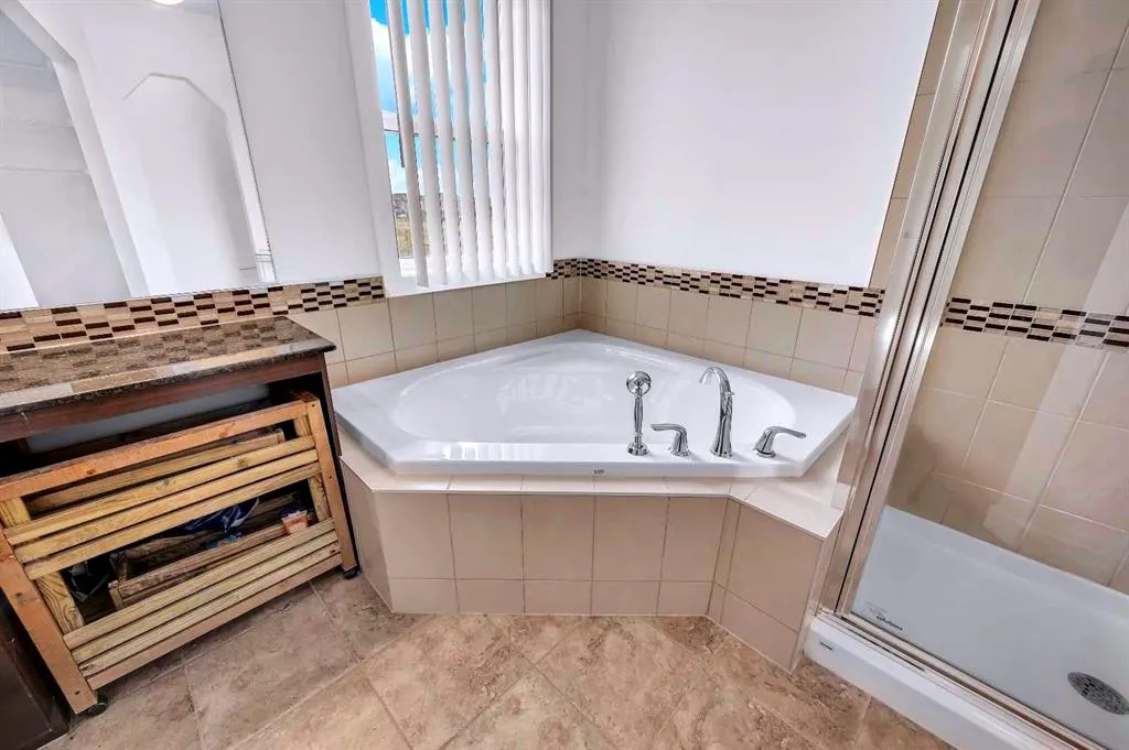 116 Skyview Shores Manor NE