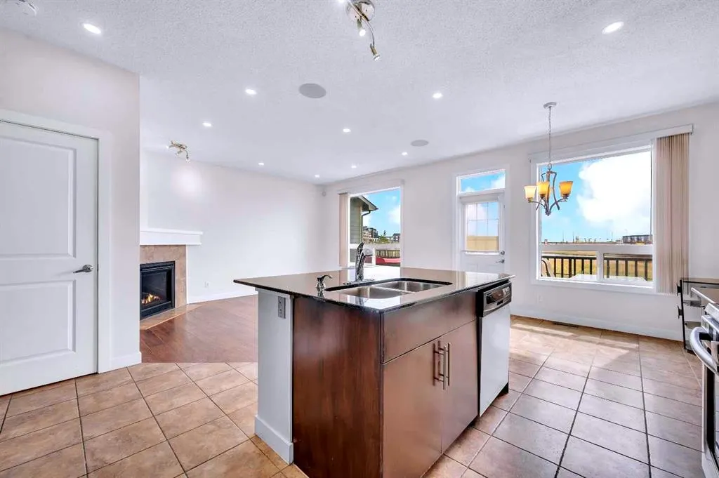 116 Skyview Shores Manor NE