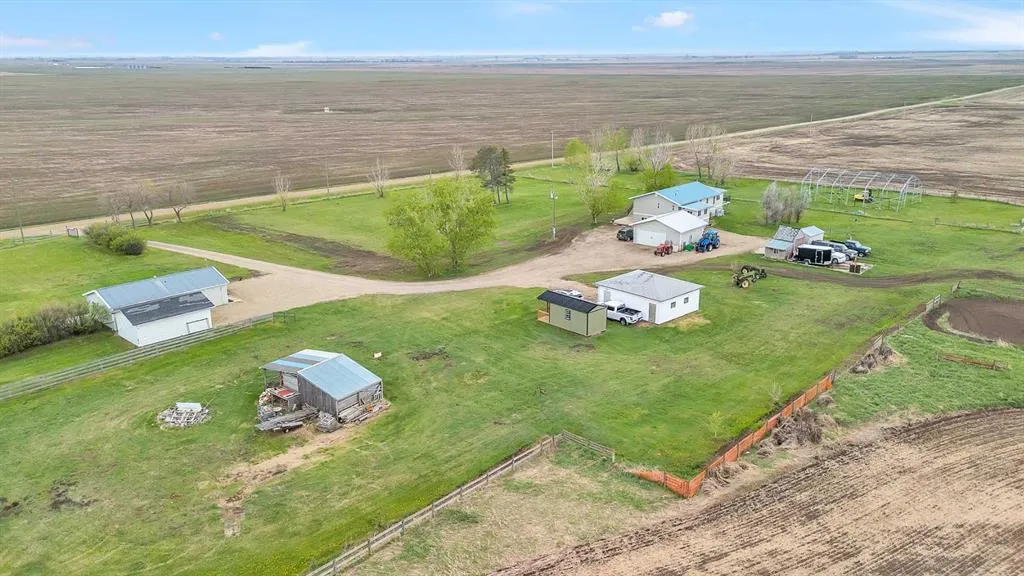 270046 Township Road 284