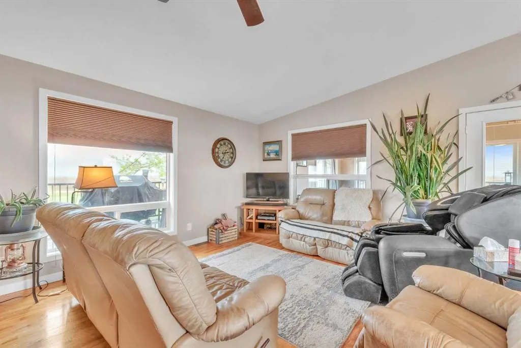 270046 Township Road 284