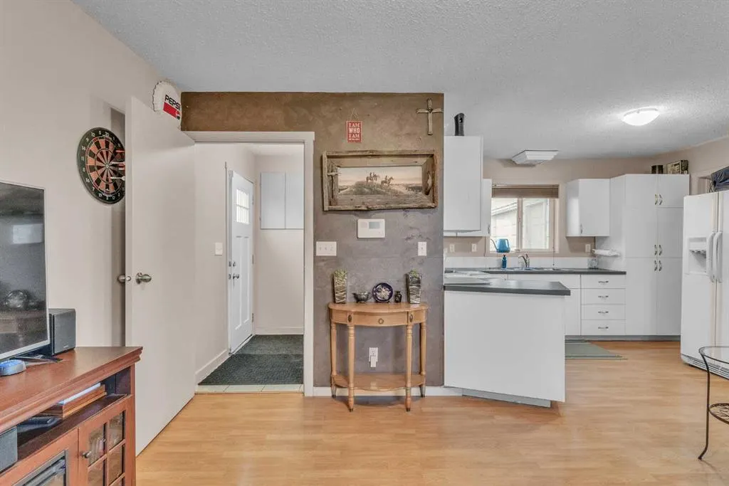 270046 Township Road 284