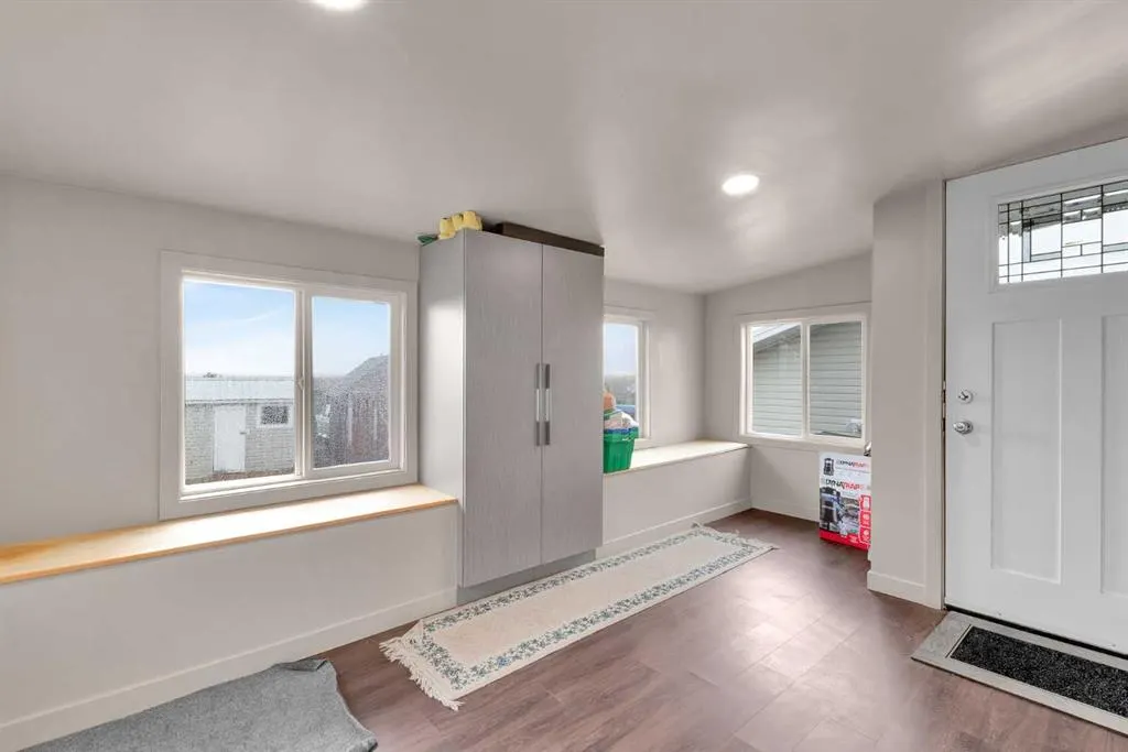 270046 Township Road 284