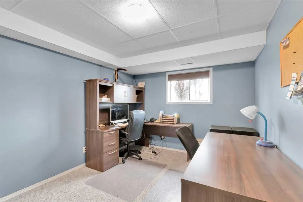 270046 Township Road 284