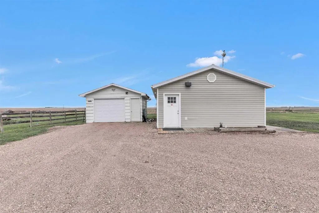 270046 Township Road 284