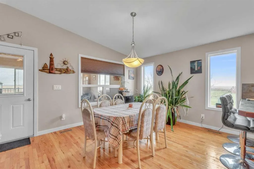 270046 Township Road 284
