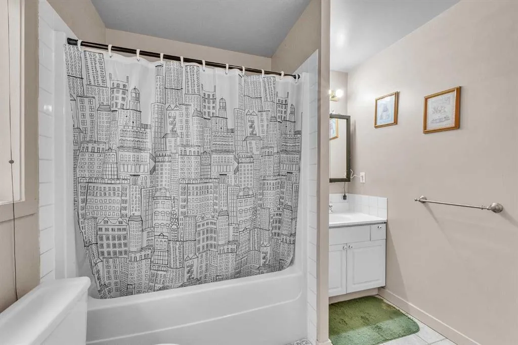 270046 Township Road 284