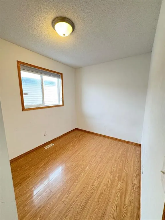 98 Tarawood Road NE