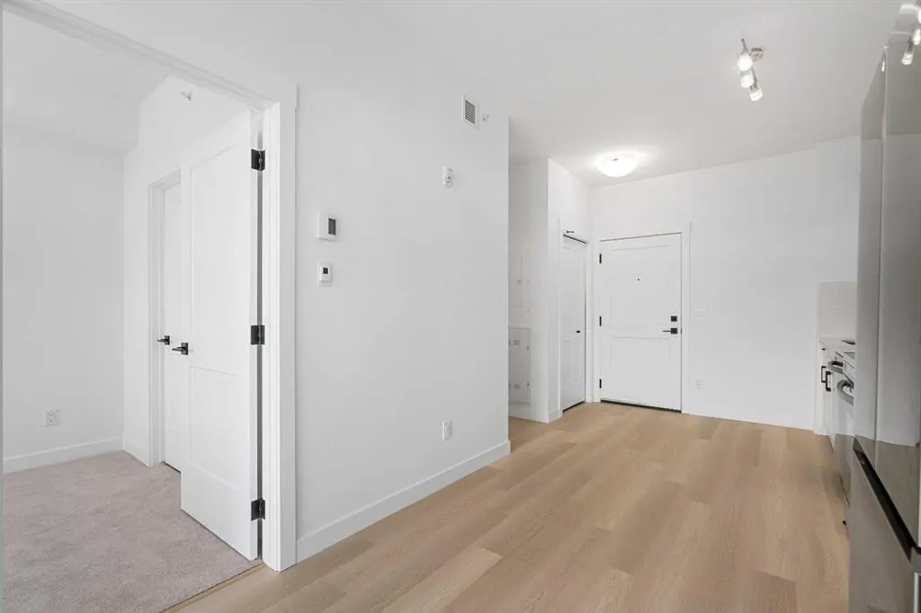 70 Sage Hill Walk NW, #411