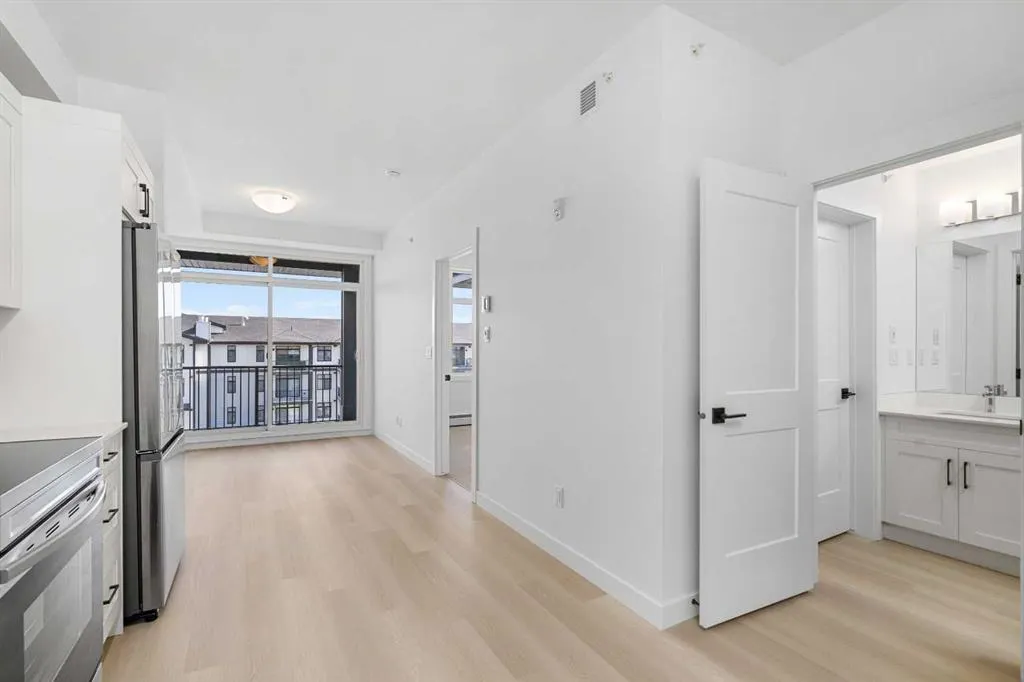 70 Sage Hill Walk NW, #411