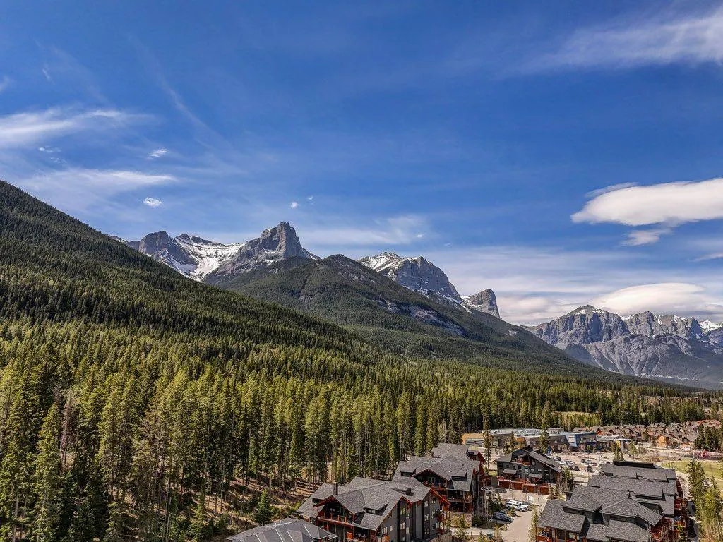 106 Stewart Creek Landing, #111