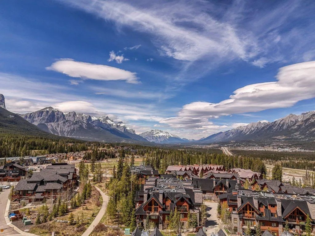106 Stewart Creek Landing, #111