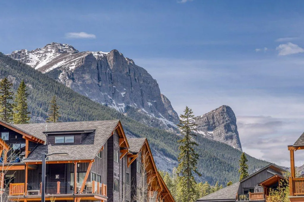 106 Stewart Creek Landing, #111