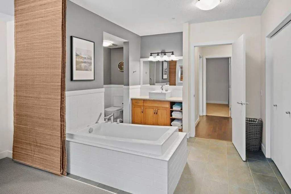 106 Stewart Creek Landing, #111