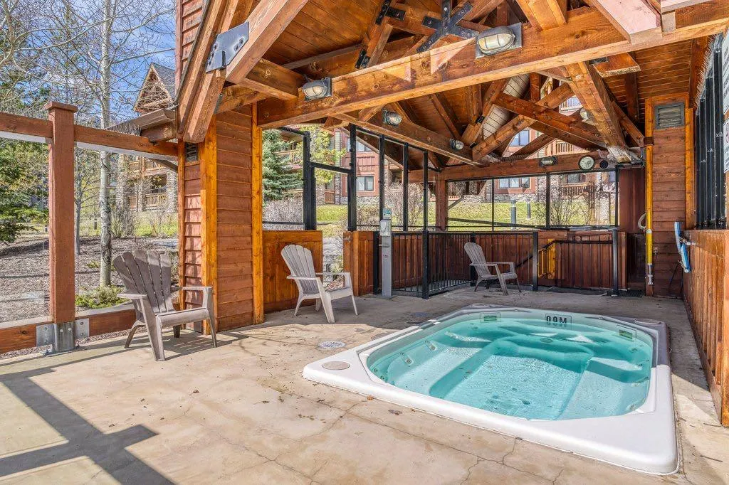 106 Stewart Creek Landing, #111