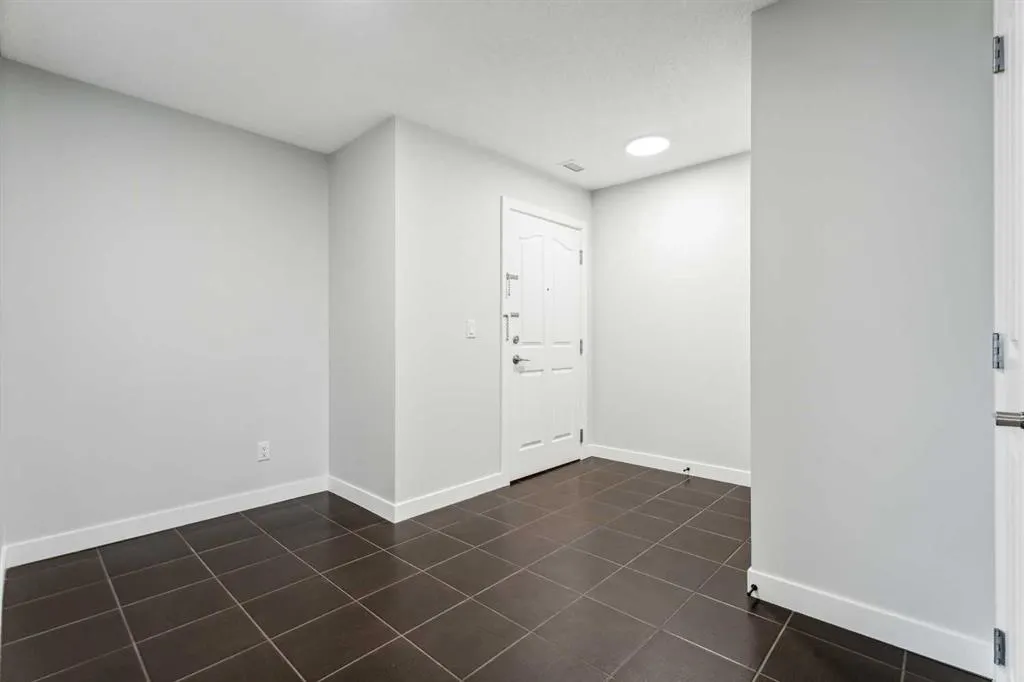 355 Taralake Way NE, #427