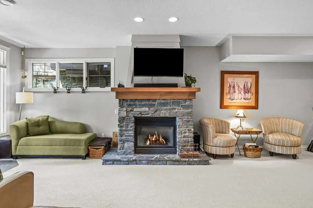 141 Stonecreek Road, #4
