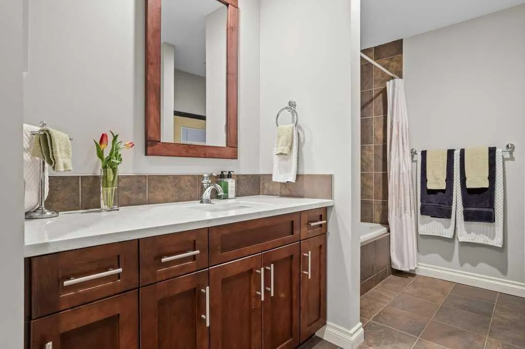 141 Stonecreek Road, #4
