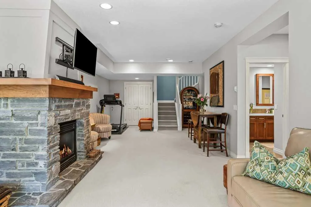 141 Stonecreek Road, #4